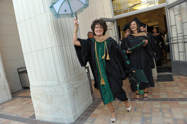 Freeman’s 2012 graduate diploma ceremony spans traditions
