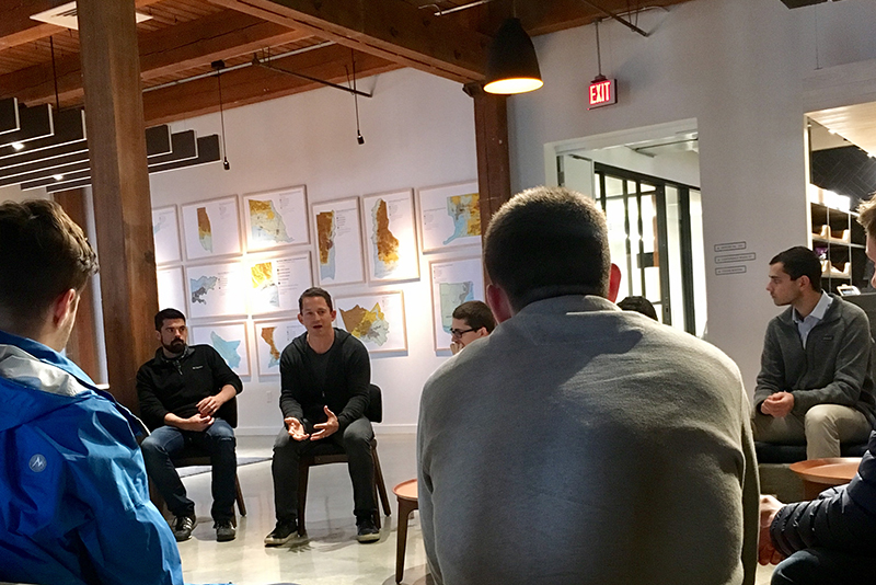 New courses connect students with alumni experts